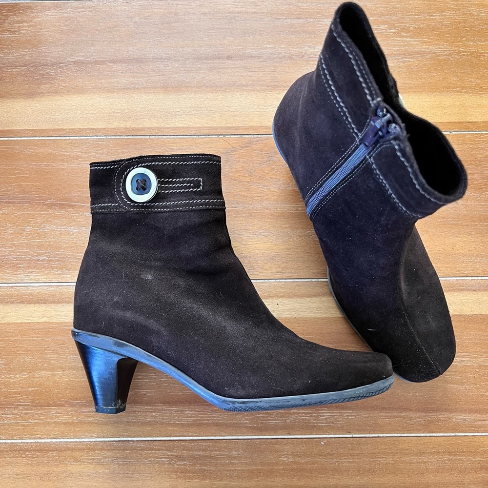 Brown Suede Booties